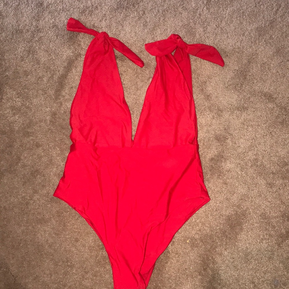 ❤️Red one piece swimsuit ❤️